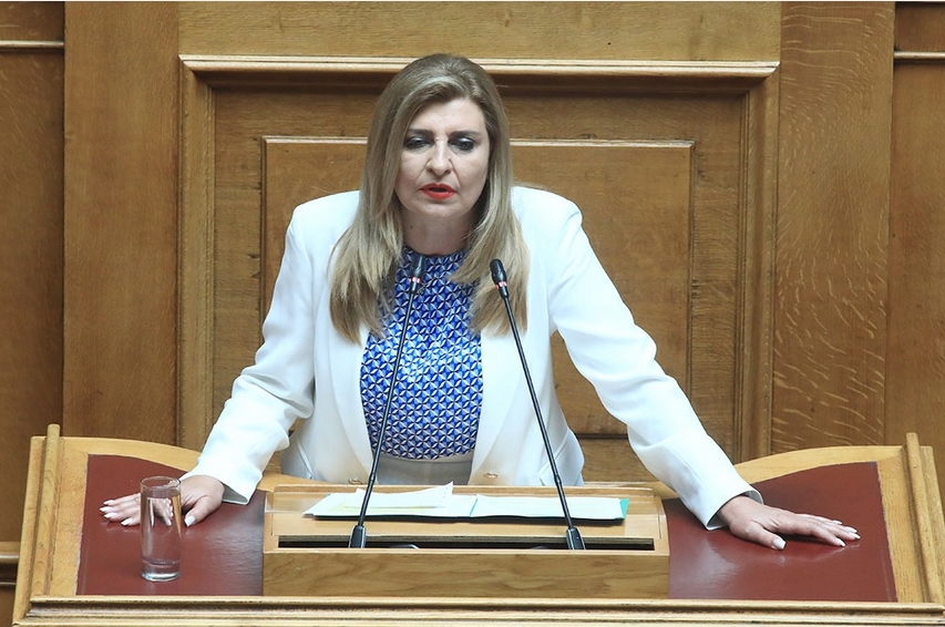 Ε. Λιακούλη: «Όχι άλλα «καθρεφτάκια για ιθαγενείς» στην Θεσσαλία»