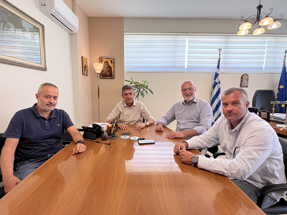 Συνάντηση Δημάρχου Δυτικής Αχαΐας με το Οικονομικό Επιμελητήριο για την αποτίμηση των ζημιών από την πυρκαγιά
