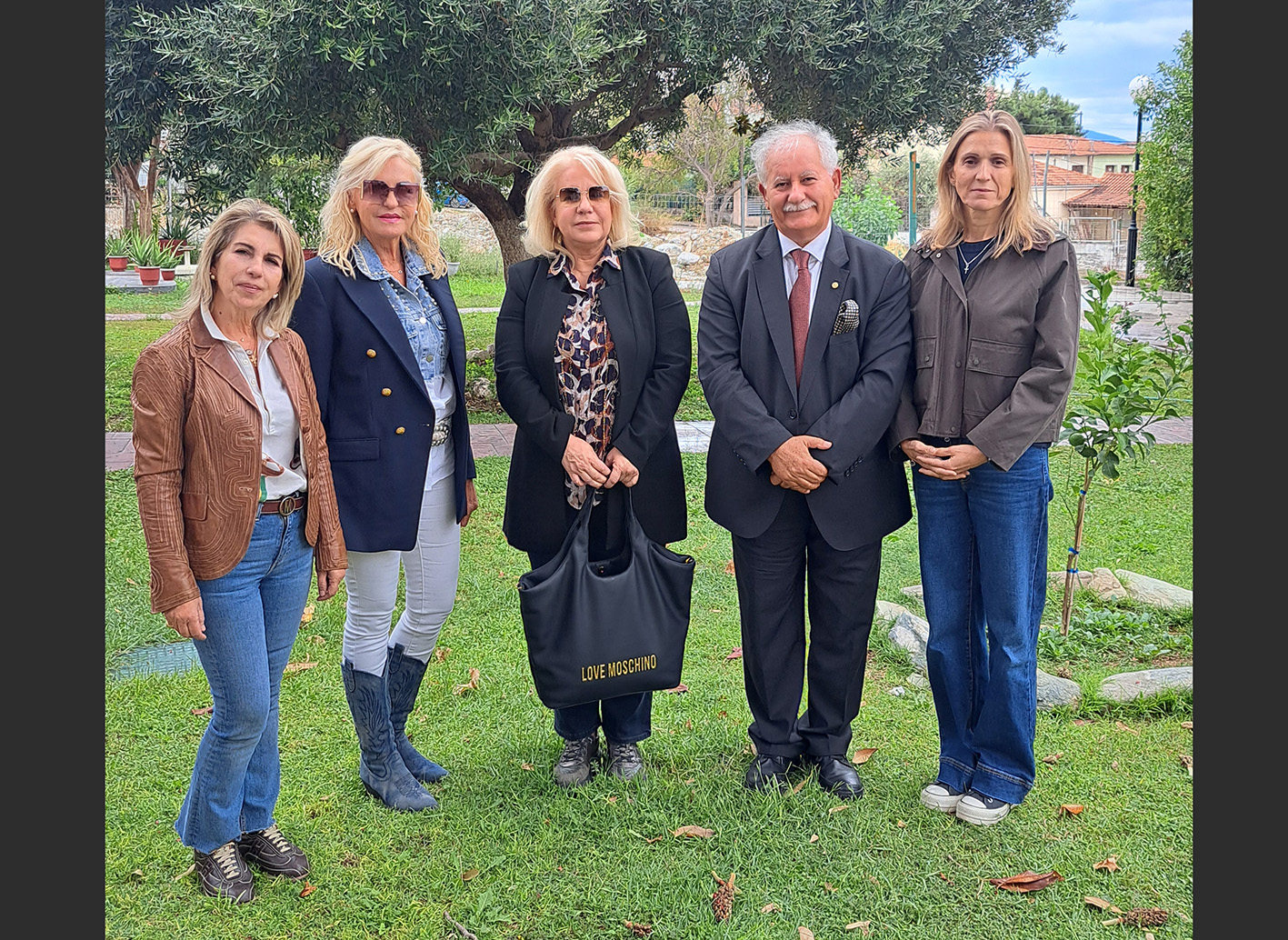 Διανομή  τροφίμων σε κοινωνικές δομές μετά τη συναυλία κοινωνικής αλληλεγγύης