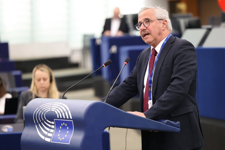 Γ. Μανιάτης: «Η Ελλάδα της ΝΔ μόνιμη ευρωπαϊκή εξαίρεση στη στήριξη της Αυτοδιοίκησης»