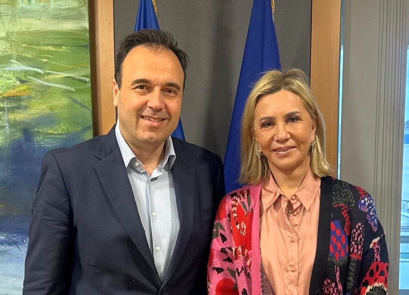 Συνεργασία Ζ. Μακρή με Δ. Παπαστεργίου