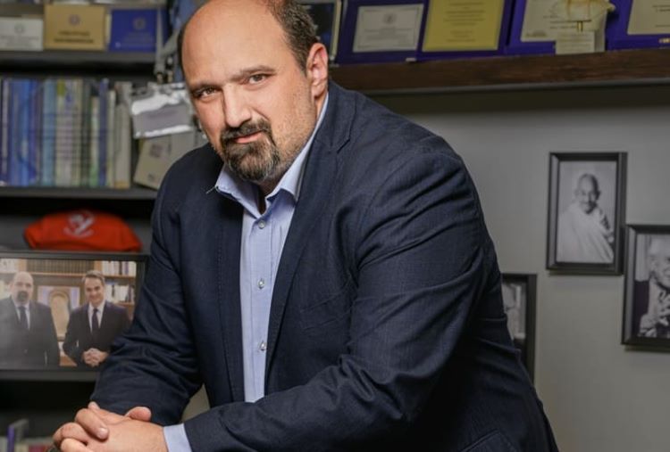 Χρ. Τριαντόπουλος: Υποβολή πρότασης για τη διαχείριση του προβλήματος επαγγελματιών του παραλιακού μετώπου της Σκιάθου