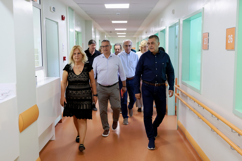 Στη Μονάδα Εντατικής Νεογνών του ΠΓΝΛ ο Δ. Κουρέτας – Παραδόθηκε σχεδόν το σύνολο του νέου εξοπλισμού που χρηματοδότησε η Περ. Θεσσαλίας